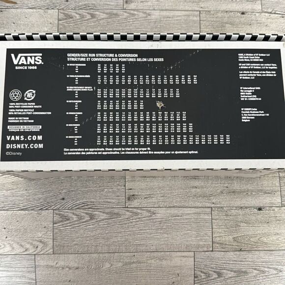 Disney x Vans Collab Old Skool 80’s Mickey/True Size 8.5 EUC - Picture 14 of 16